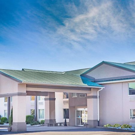 Baymont By Wyndham Bartonsville Poconos מראה חיצוני תמונה