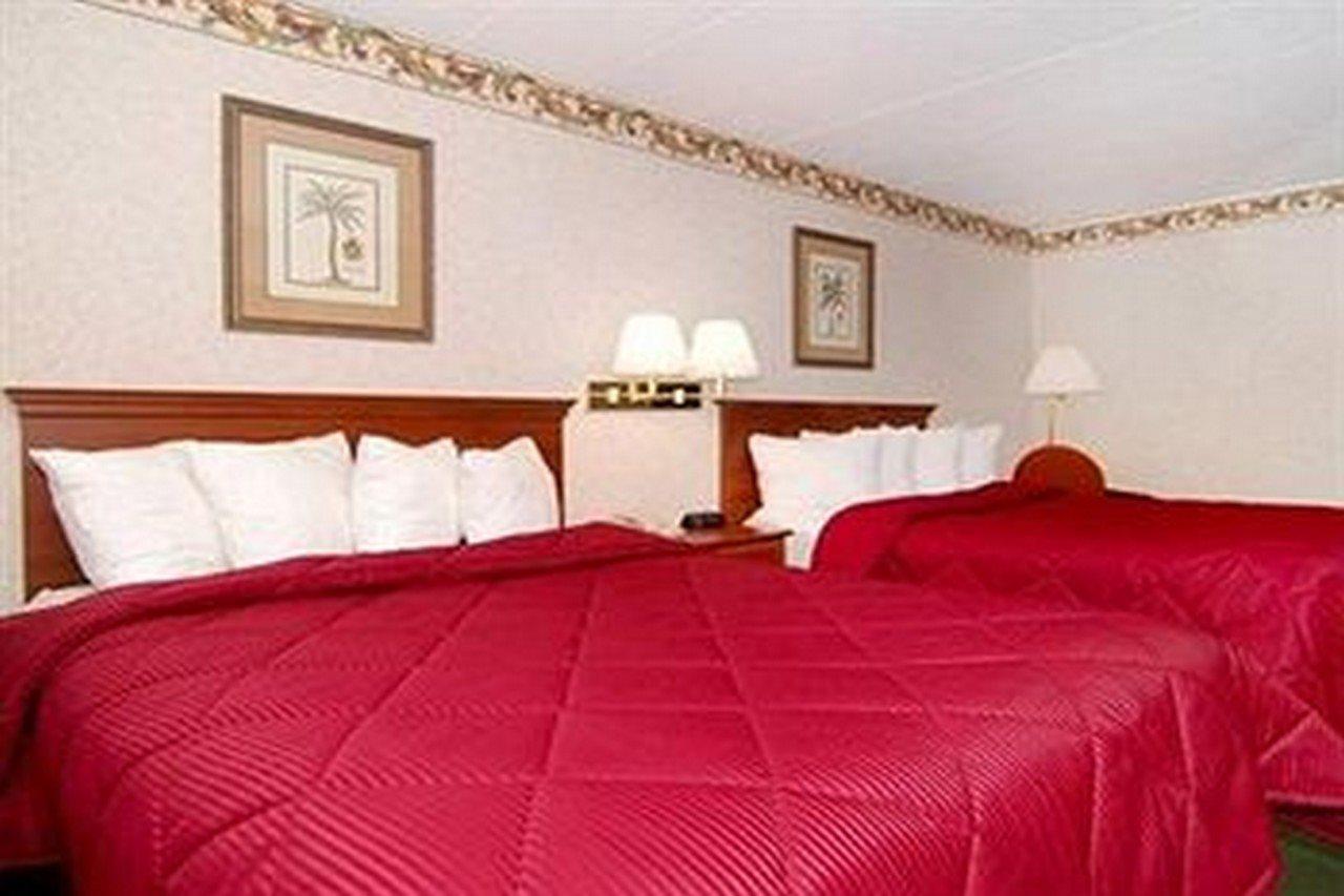 Baymont By Wyndham Bartonsville Poconos מראה חיצוני תמונה