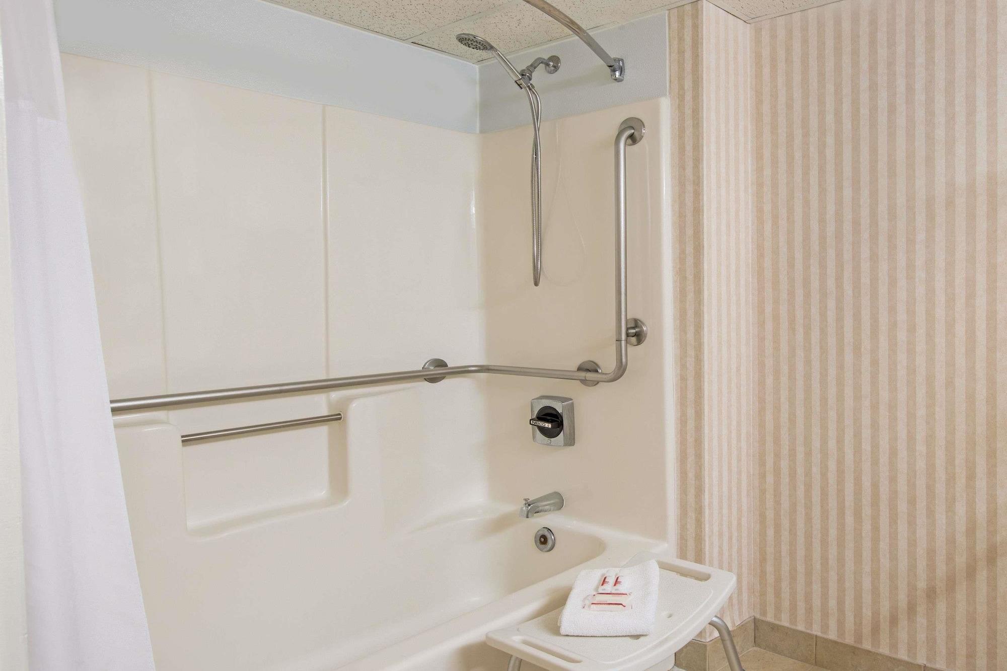 Baymont By Wyndham Bartonsville Poconos מראה חיצוני תמונה