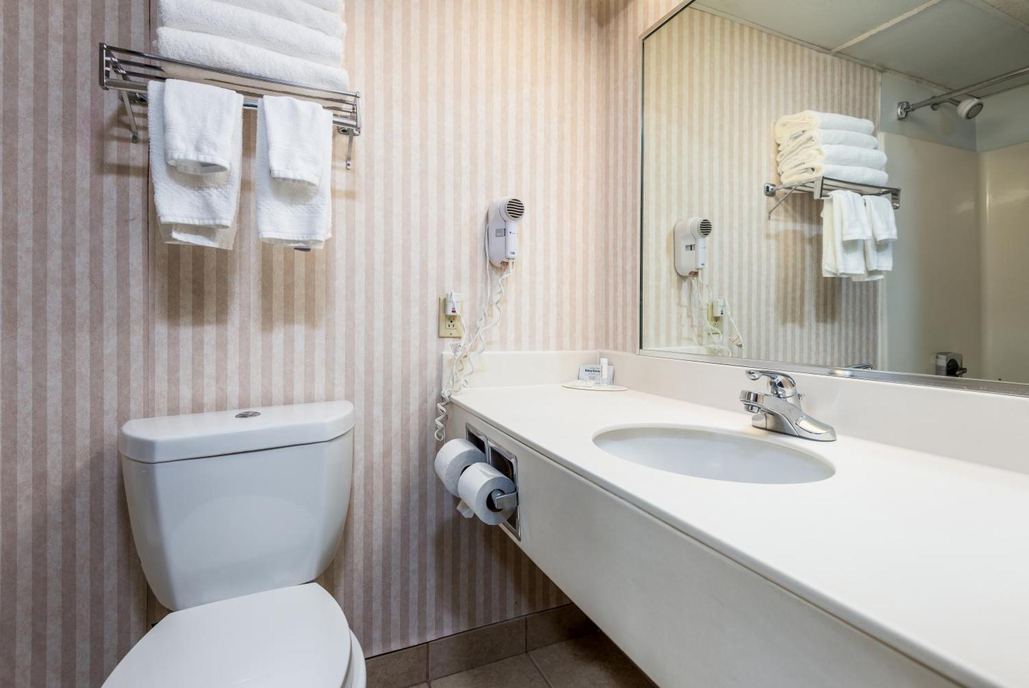 Baymont By Wyndham Bartonsville Poconos מראה חיצוני תמונה