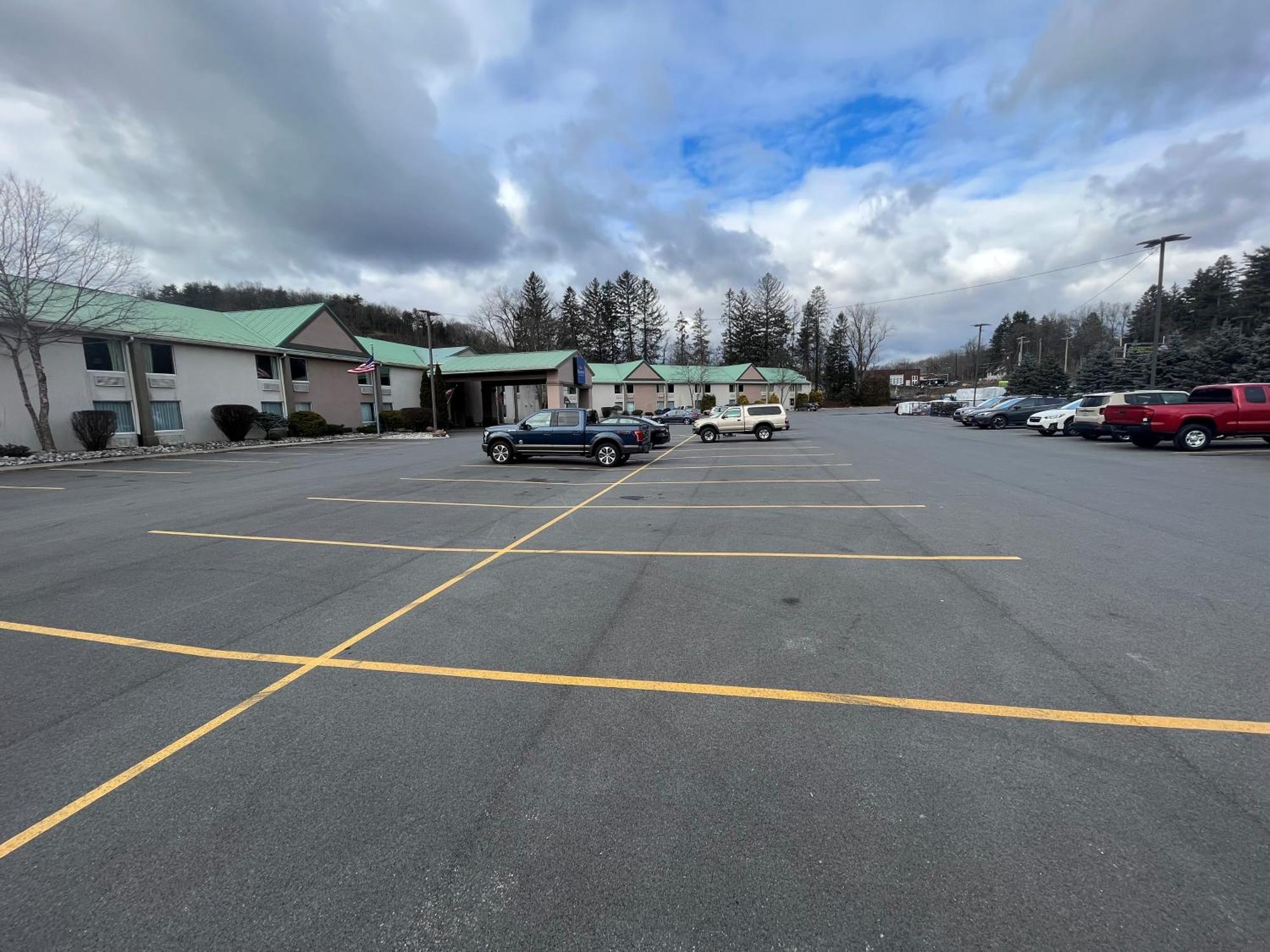 Baymont By Wyndham Bartonsville Poconos מראה חיצוני תמונה